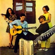 Gonzagão, Helena Gonzaga, Gonzaguinha e Rosinha! Estava navegando pela rede quando encontrei essa foto no Loronix, que é um dos melhores blogs que conheço, ele lançou um desafio, está tentando descobrir quem é essa moça que...