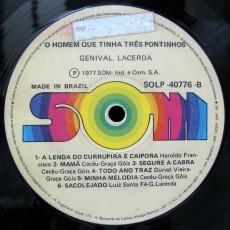 1977-genival-lacerda-o-homem-que-tinha-tras-pontinhos-selo-b