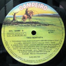 1981-trio-nortista-tocaram-fogo-nas-coisas-selo-b