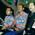 Os 3 do Norte Pziu, Tourim e Molla. Pziu, Severino e Molla. Pziu, Flávio José, Molla e Seu Milton. O trio, que pode ter formações diferentes, faz parte de uma ‘cooperativa’ de músicos em...