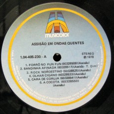 1978-assisao-em-ondas-quentes-selo-a