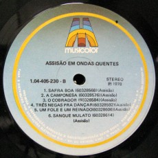 1978-assisao-em-ondas-quentes-selo-b